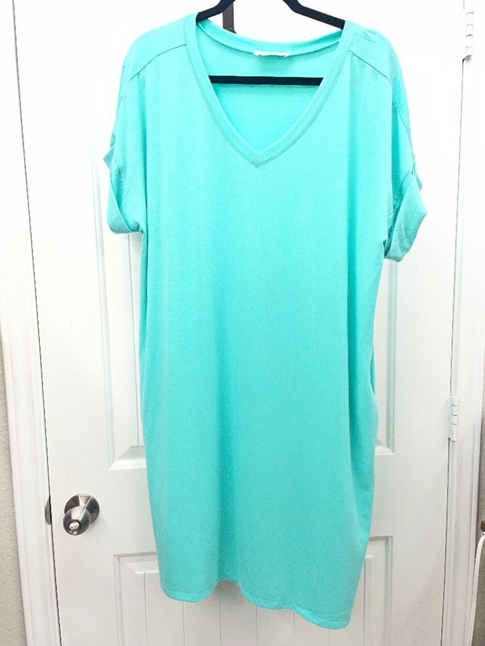 ZENANA 1X Women's V Neck Rolled Short Sleeve Soft Rayon MIDI NWOT MINT